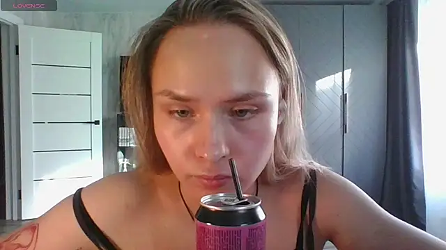 Annie_Cohn live cam on StripChat
