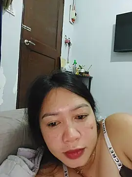 MissKitty31 live cam on StripChat