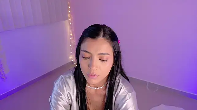Julie_Bennet live cam on StripChat