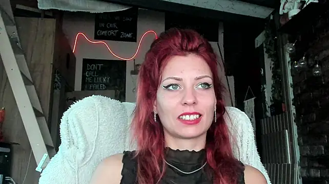 karo123421 live cam on StripChat