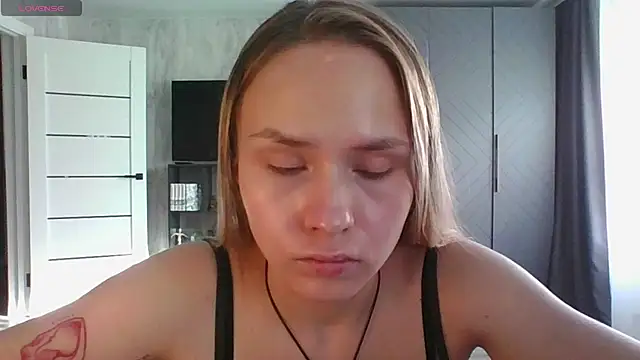Annie_Cohn live cam on StripChat