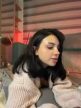 Live-Webcam-Show mit dani-nari - Interaktive Lovense-Toys verfügbar