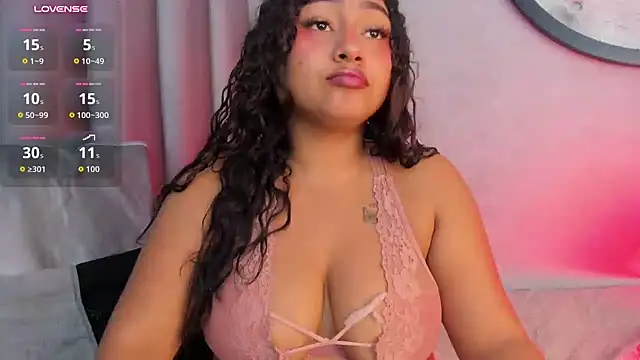 Sashaa_fiercee live cam on StripChat