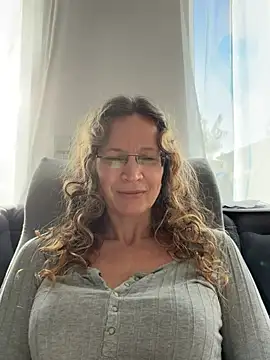 AnnikaRose live cam on StripChat