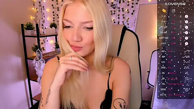 AnyaTaylor_ live cam on StripChat
