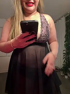 cam_divaa (F milf) - NAKED 🔥
