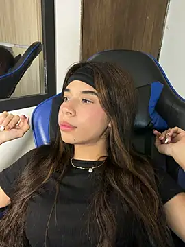 milleradhara24 (F young) - fingers in my pussy