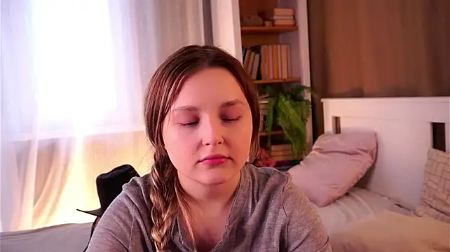 MirevexaOne live cam on StripChat