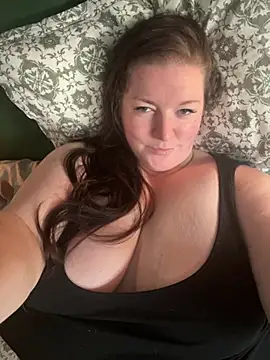 BustyBritishBBW_