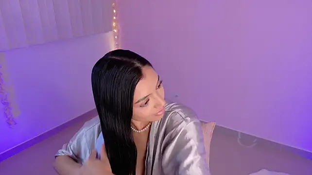 Julie_Bennet webcam