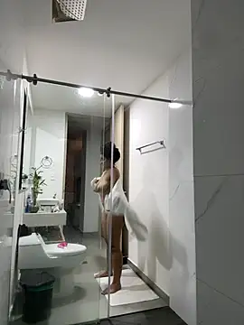 Curlyierr Live Webcam on Stripchat
