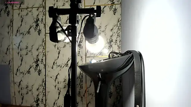 Valentino_knox1