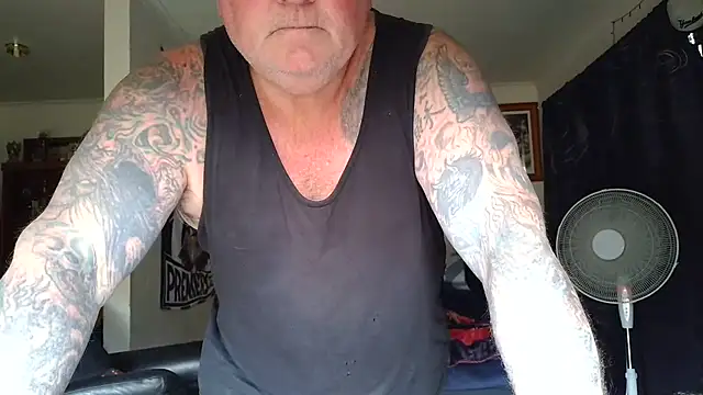 KINKYBLUEYES69