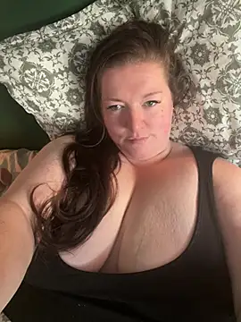 BustyBritishBBW_