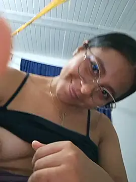 Naia_Flix live cam on StripChat