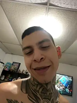 Andrew_san live cam on StripChat