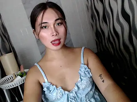 Sexyhot_chloe live cam on StripChat