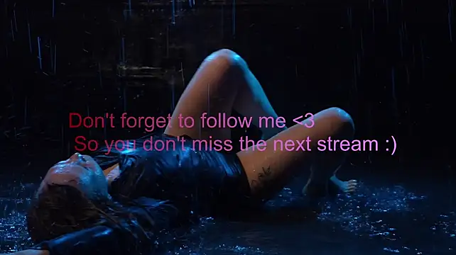 Miatiny live cam on StripChat