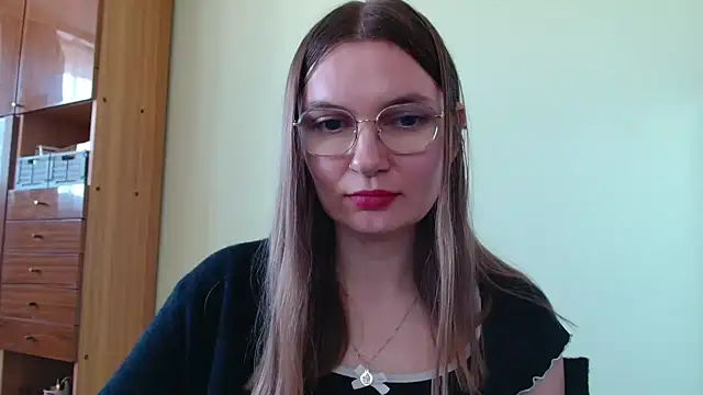 LooveELLYx live cam on StripChat