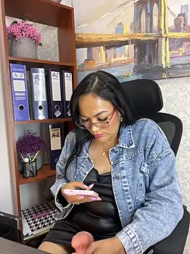 Nox_Vixen live cam on StripChat