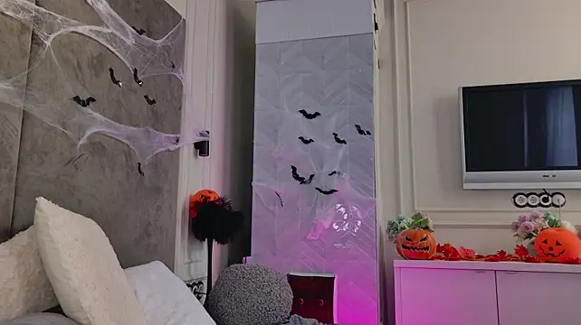 Liv_Fay