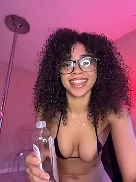 Kiki_hammyy live webcam