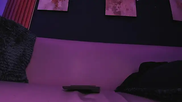 black_sshadow (M young) - middle finger