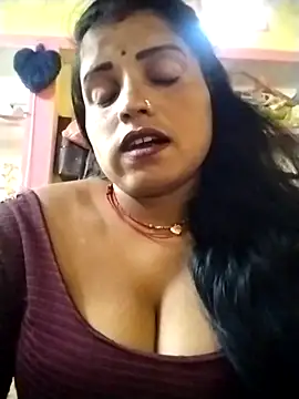 Ravina_saxy webcam
