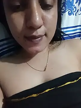 Maya-120 Live Webcam on Stripchat