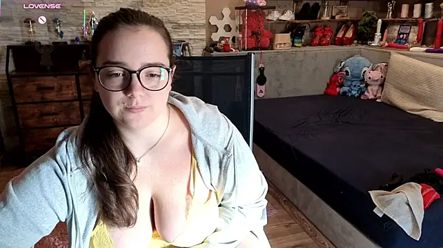 Kimberly-Caprice live cam on StripChat