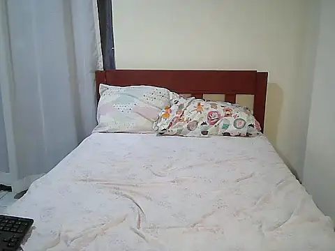 Ebony_fine live cam on StripChat