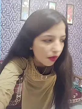 Queen_Rosyy live cam on StripChat