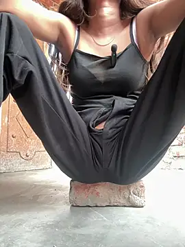 Miss_Pretty011 live cam on StripChat