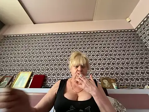 AnastasiaGrey777 live cam on StripChat