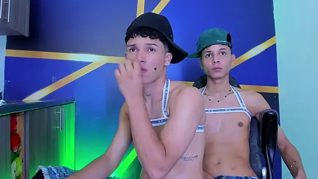 SEXY_GUYS_NO_LIMITS live cam on StripChat