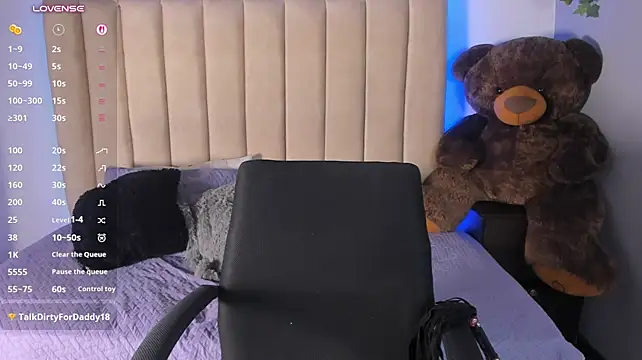 Veronica_Black18