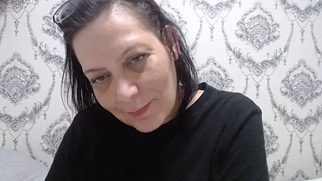 Mirabelle_Sweetie live cam on StripChat