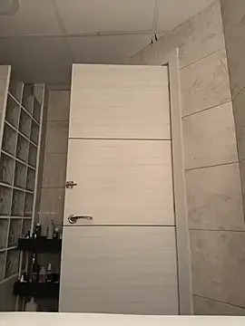 Ole_Plus live cam on StripChat