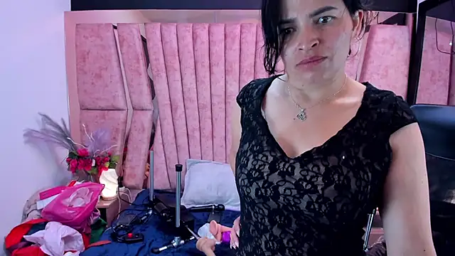 HornySkinny26