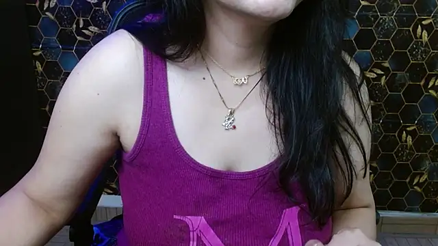 KinderrJoy live cam on StripChat