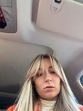 crazy-rosa (F young) - Hi guys 💋play with my pussy💋