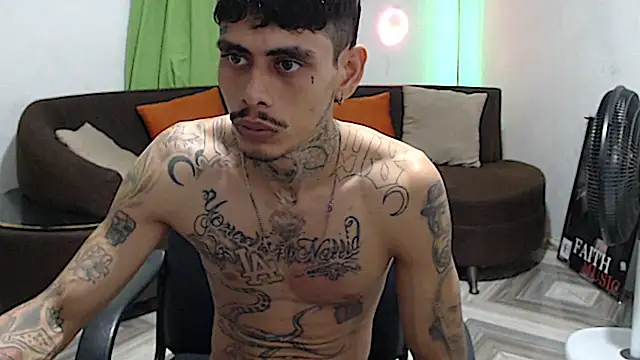 alpha_zom