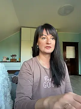 CherryCherry03 live cam on StripChat