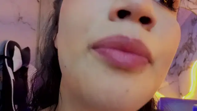 Violetta_jhonson_a live cam on StripChat