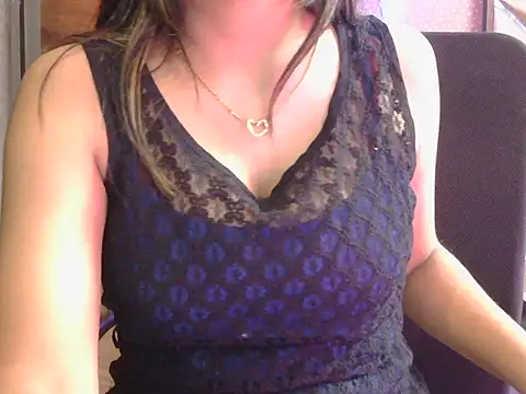 miss-riyaa live cam on StripChat