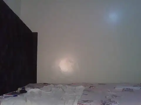 Smalltittsbigass live cam on StripChat