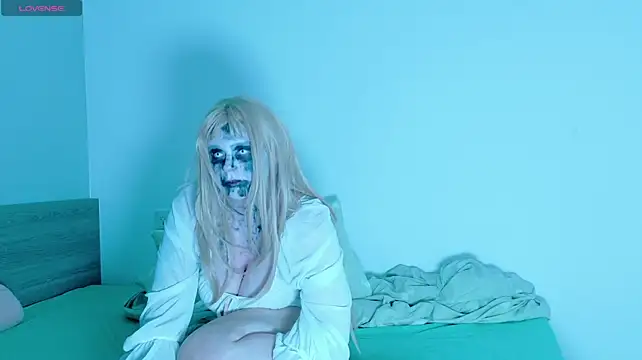 Red_RoxyFoxy