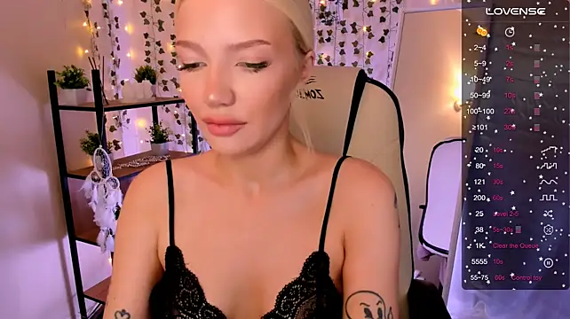 AnyaTaylor_