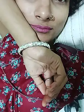 Hot-Nisha01