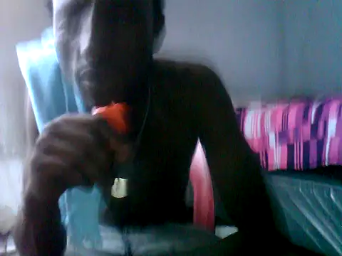 ChocolateBeretta75 live cam on StripChat